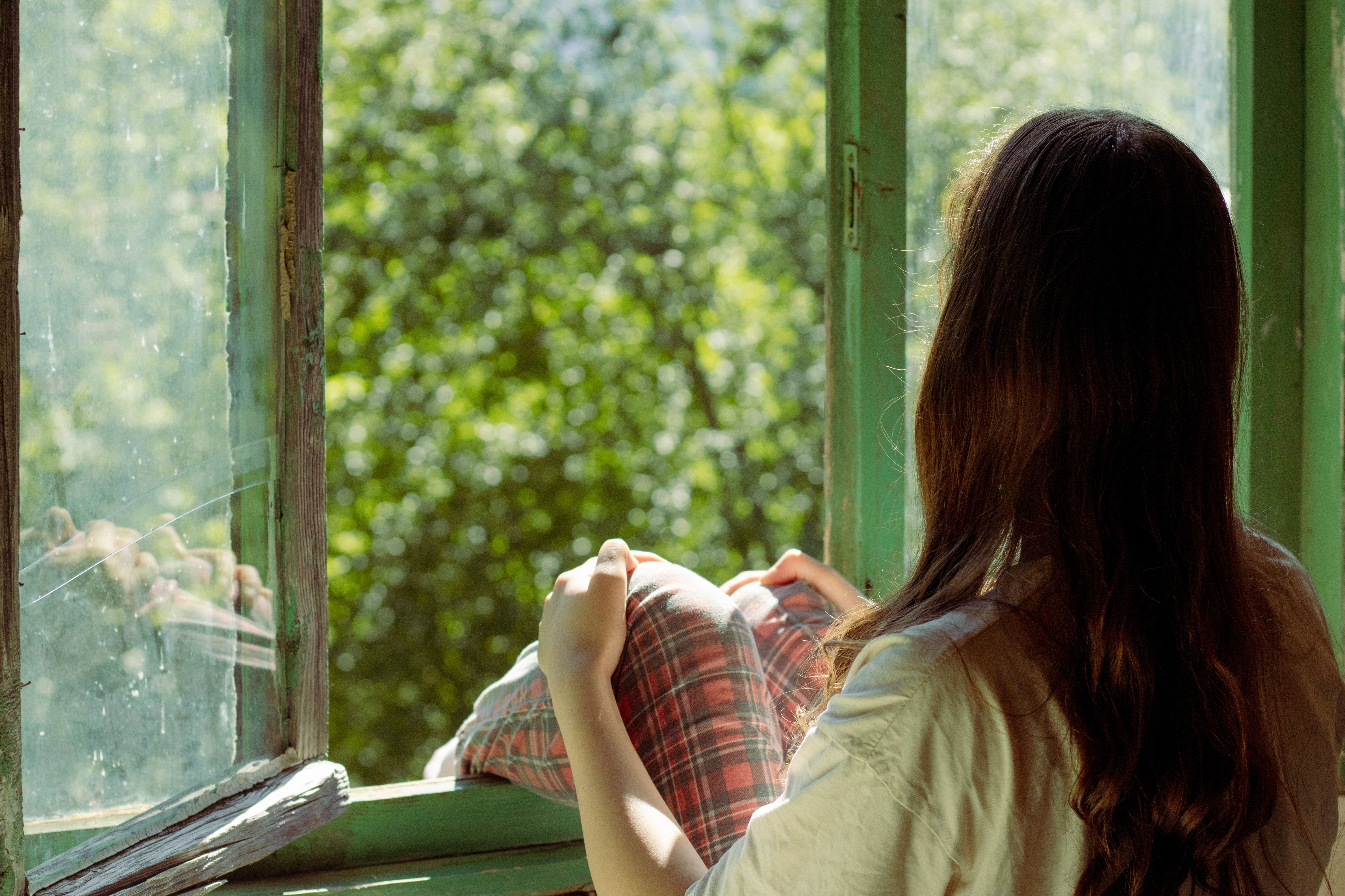 10 Micro Escape Ideas for the 10 Minutes You Actually Have Between Everything Else
